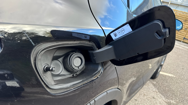 Volvo XC40 2.0 B4P Plus Dark 5dr Auto Petrol Estate